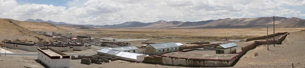 Vista al pueblo de Chiu —  Fotos de Stock