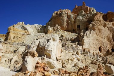 Khyunglung mağara ve rock