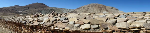 Pietre sacre nella valle — Foto Stock