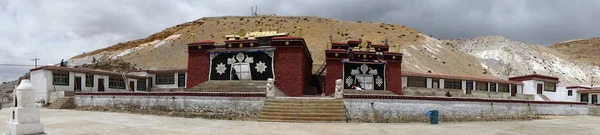 Temple dans le monastère — Photo