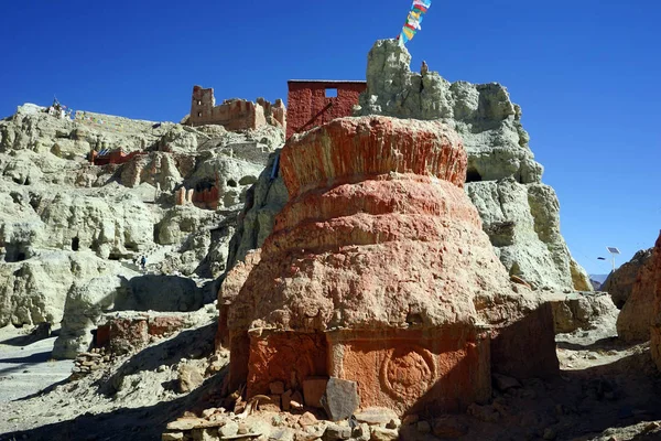 Cuevas y ruinas de Piyang — Foto de Stock