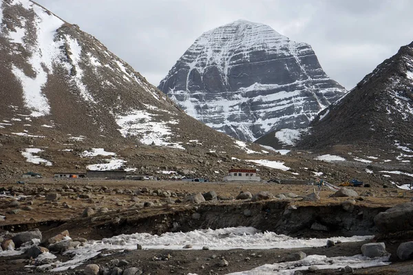 Kailash mount with rock — Stock Photo, Image