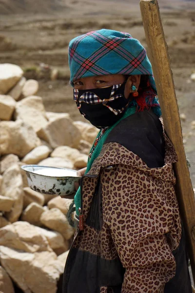 Kobieta w Tybecie — Zdjęcie stockowe