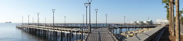 Узбережжі моря в місті Лімасол — стокове фото