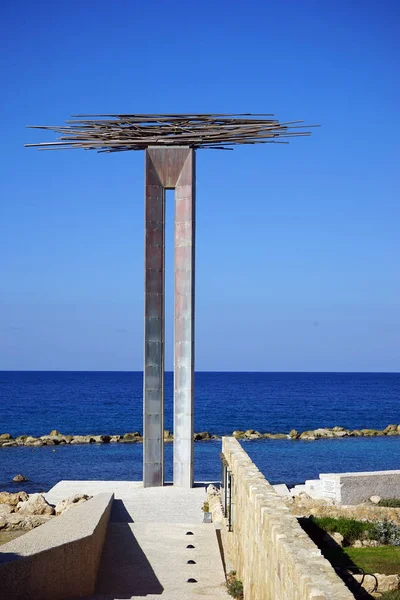 Monument på kusten — Stockfoto