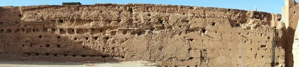 Длинные стены — стоковое фото