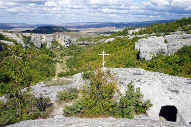 Bağışçının Kırım 'daki mağara kilisesi.