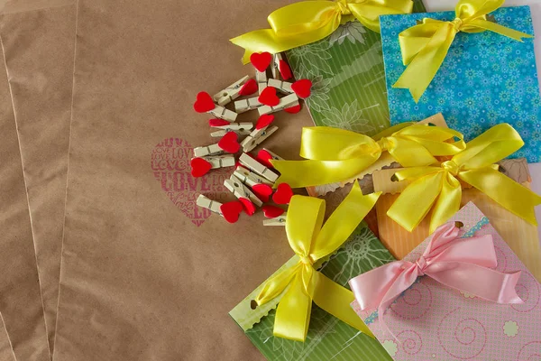Envelopes presentes decorativos — Fotografia de Stock