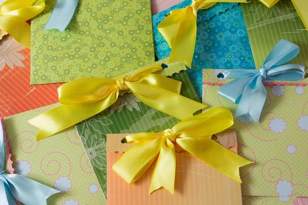 Envelopes de festa decorativa — Fotografia de Stock