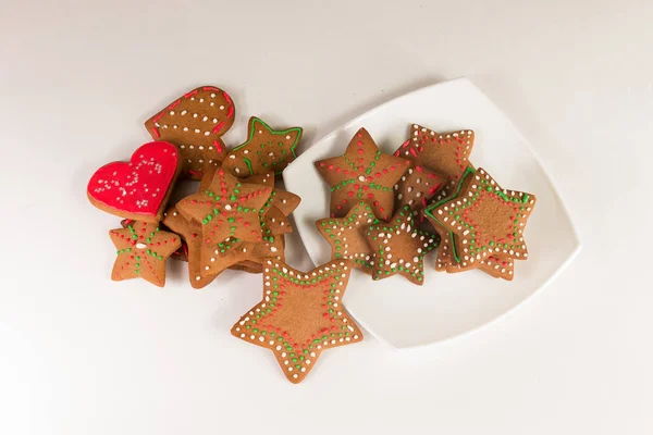 Biscoitos de gengibre decorados à mão — Fotografia de Stock