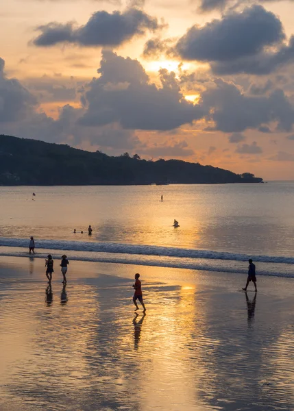 Jimbaran beach sonnenuntergang — Stockfoto