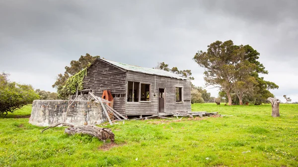 Abandonado Australian Farmhouse — Fotografia de Stock