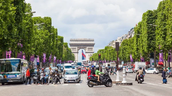 The Champs-Elysees — Stock Photo, Image