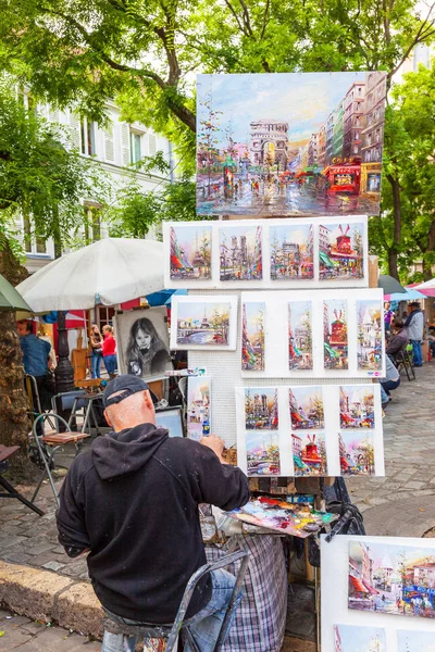 Pintura de artista en Montmartre — Foto de Stock