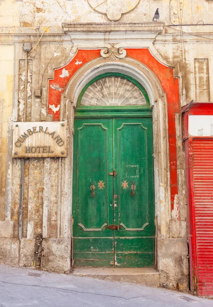 Cumberland Hotel Door in Malta — стоковое фото