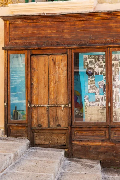 Staré dveře v Vallettě — Stock fotografie