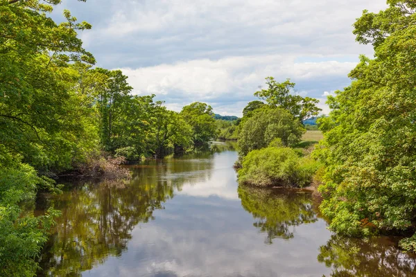 Rzeki Swale przepływający przez Yorkshire — Zdjęcie stockowe