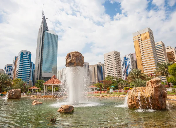 A Fountain in Abu Dhabi City — Stock Photo, Image