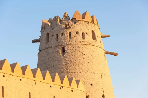 Wieża w Al Jahli Fort — Zdjęcie stockowe