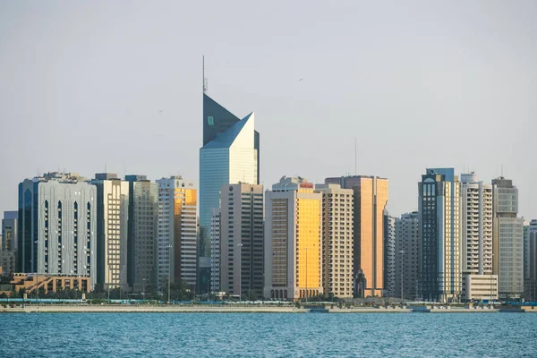 Abu Dhabi Corniche — Stock Photo, Image