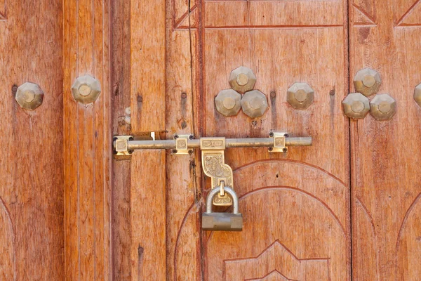 传统阿拉伯挂锁 — 图库照片