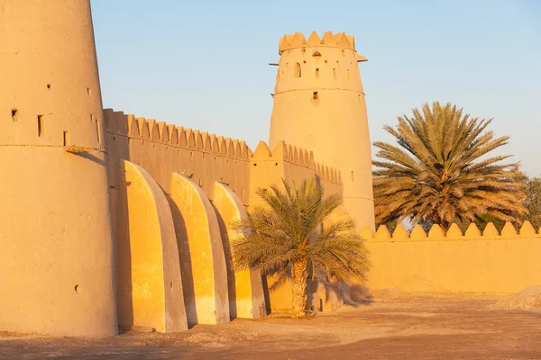 Al Jahli Fort in Al Ain, UAE — Stock Photo, Image