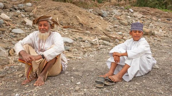 Interior Rural Oman Fevereiro 2008 Homem Omani Vestindo Muzzar Turbante — Fotografia de Stock