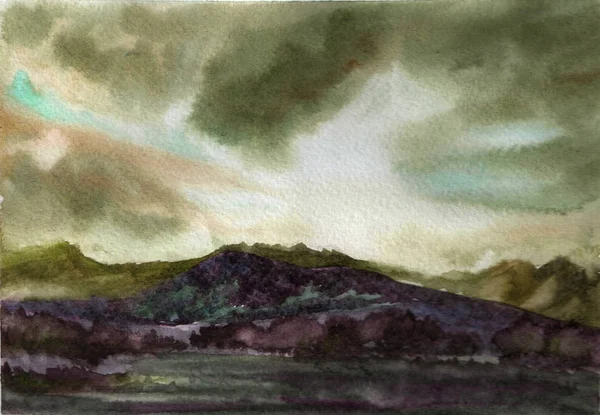 Akvarell kézzel rajzolt táj. Napkelte, hegyek, hegyek borított az erdő, napfény át a felhőkön. — Stock Fotó