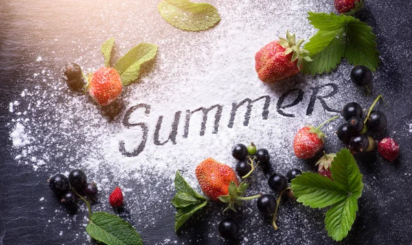 Art summer food background; sweet summer fresh juice fruit — Stock Photo, Image