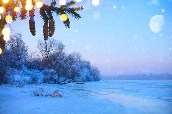 Prettige kerstdagen en gelukkig Nieuwjaar: begroeting achtergrond. Winter l — Stockfoto