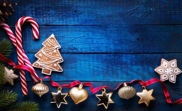 クリスマスの休日の装飾フラットレイ;クリスマスカードの背景 — ストック写真