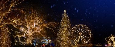Noel ağacı süsleme ve tatil Noel eski c ışıkları
