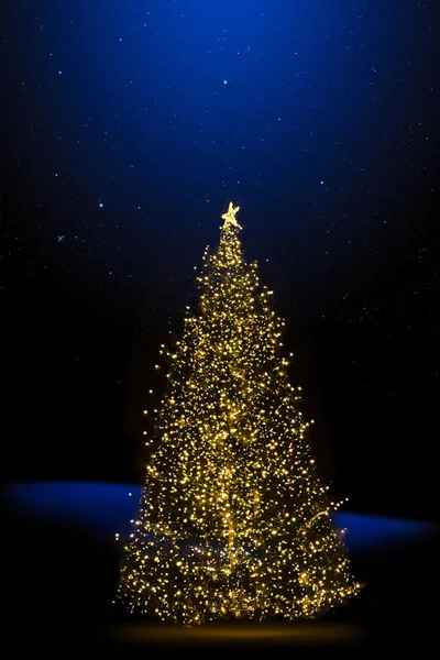 Kerstboom; Vakantie boom licht op winter nacht achtergrond — Stockfoto