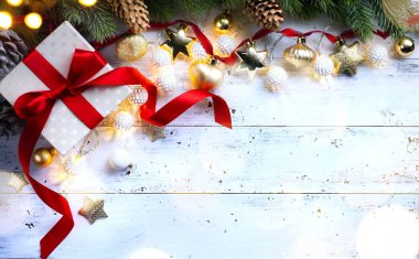 Ahşap arka plan üzerinde Noel tatil kompozisyon; Noel t