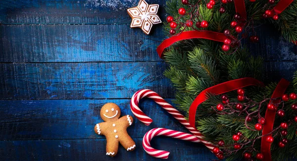 クリスマス飾りでヴィンテージ木製の背景;キリスト — ストック写真