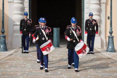 Muhafızlar töreni Monako değiştirme