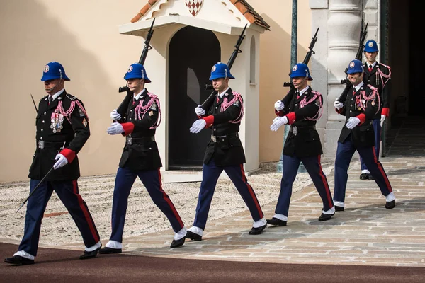 Remplacement de la garde à Monaco — Photo