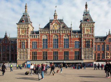 Amsteram Merkez İstasyonu