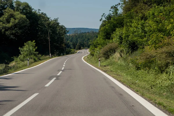 Slovakya rüzgarlı road — Stok fotoğraf