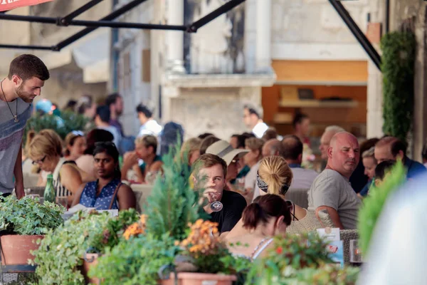Restoran jalanan di Split — Stok Foto