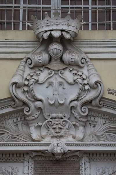 Деталь церкви Св. Петра и Павла, Вильнюс, Литва — стоковое фото
