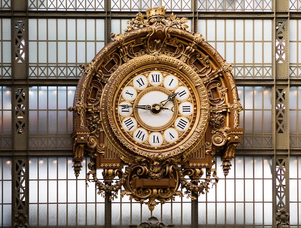 Gouden Klok van het museum D'Orsay — Stockfoto