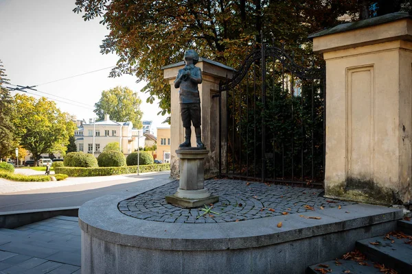 Estátua de Romain Gary — Fotografia de Stock