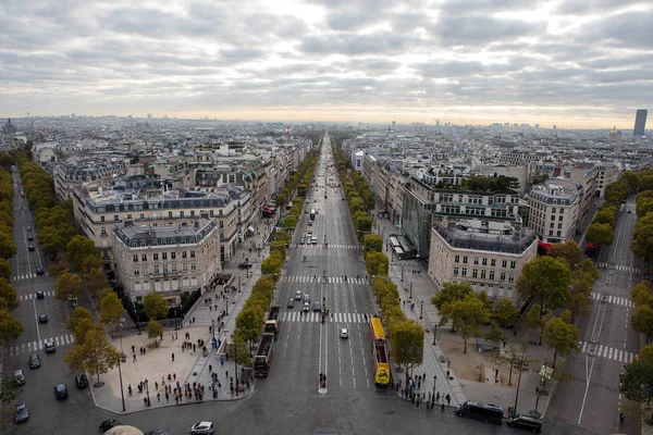 Παρίσι εναέρια άποψη από την αψίδα του Θριάμβου — Φωτογραφία Αρχείου