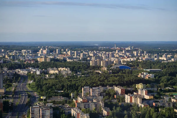 Paysage urbain de Vilnius depuis la tour de télévision — Photo