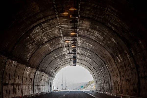 Tunnel in the mountains — Stock Photo, Image