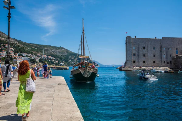 Dubrovnik Croacia Julio 2019 Casco Antiguo Dubrovnik Con Antiguo Puerto — Foto de Stock