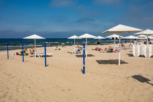 Yantarny Russia Giugno 2019 Spiaggia Pubblica Sabbia Sulla Riva Del — Foto Stock