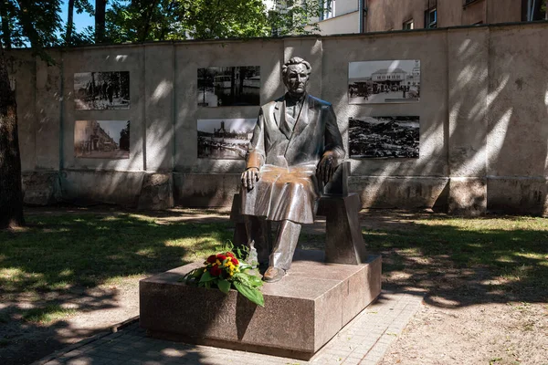 Kaunas Lithuania June 2019 Monument President Kazys Grinius Statue Stands — Stock Photo, Image