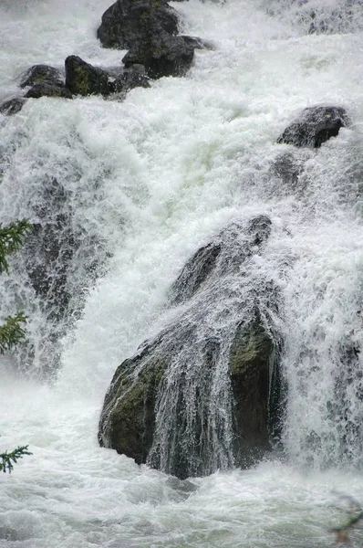 Водопад на реке Гиббон, Йеллоустон, Вайоминг — стоковое фото